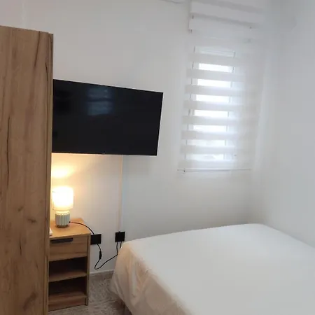 Apartament Bajondillo N 1 *